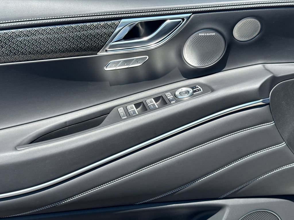 New 2027 Genesis GV80 3.5T e-SC AWD/4WD image 12