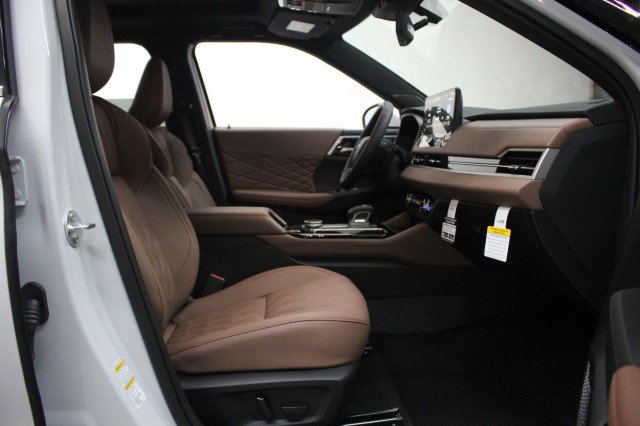 New 2026 Mitsubishi Outlander SEL image 18