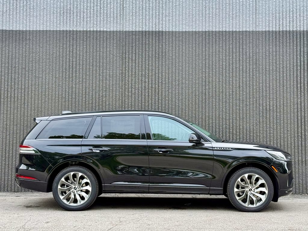 New 2026 Lincoln Aviator AWD image 7