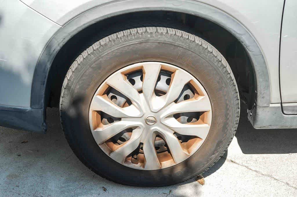 Used 2016 Nissan Rogue S FWD image 10