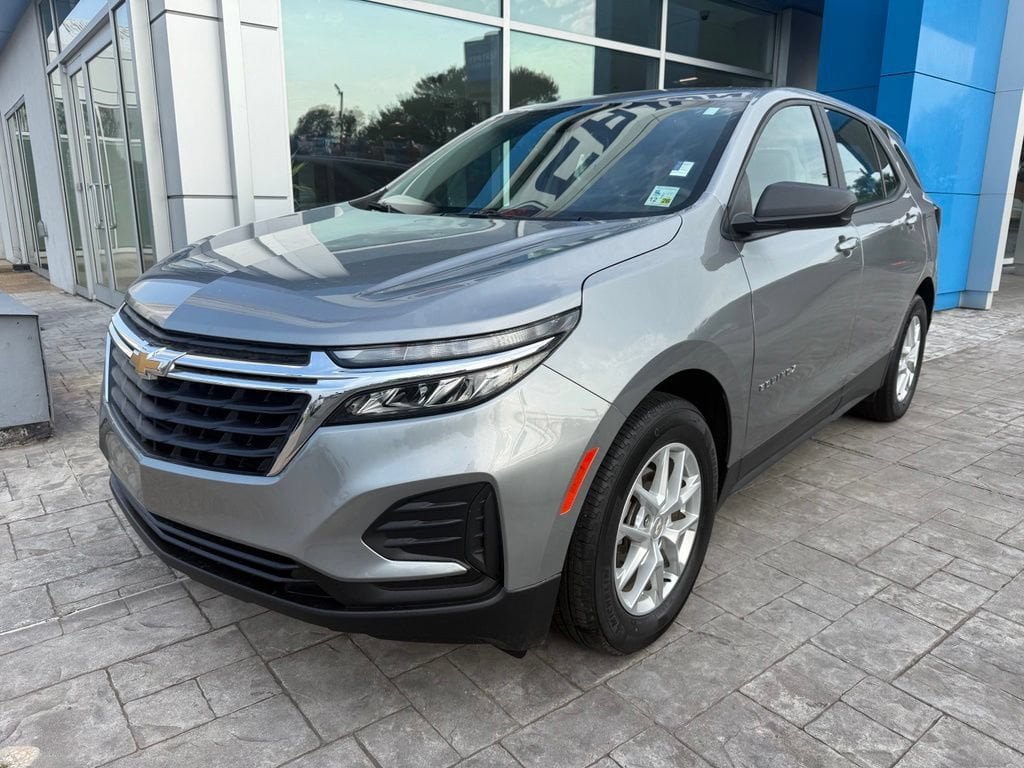 Used 2024 Chevrolet Equinox LS FWD image 1
