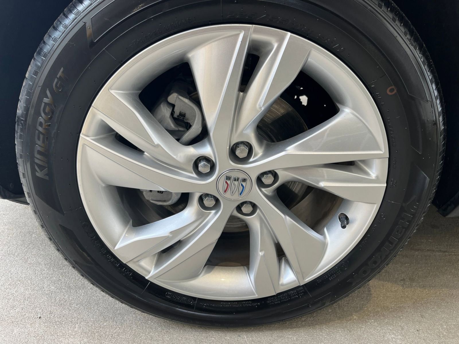 Used 2025 Buick Encore GX Preferred FWD image 30