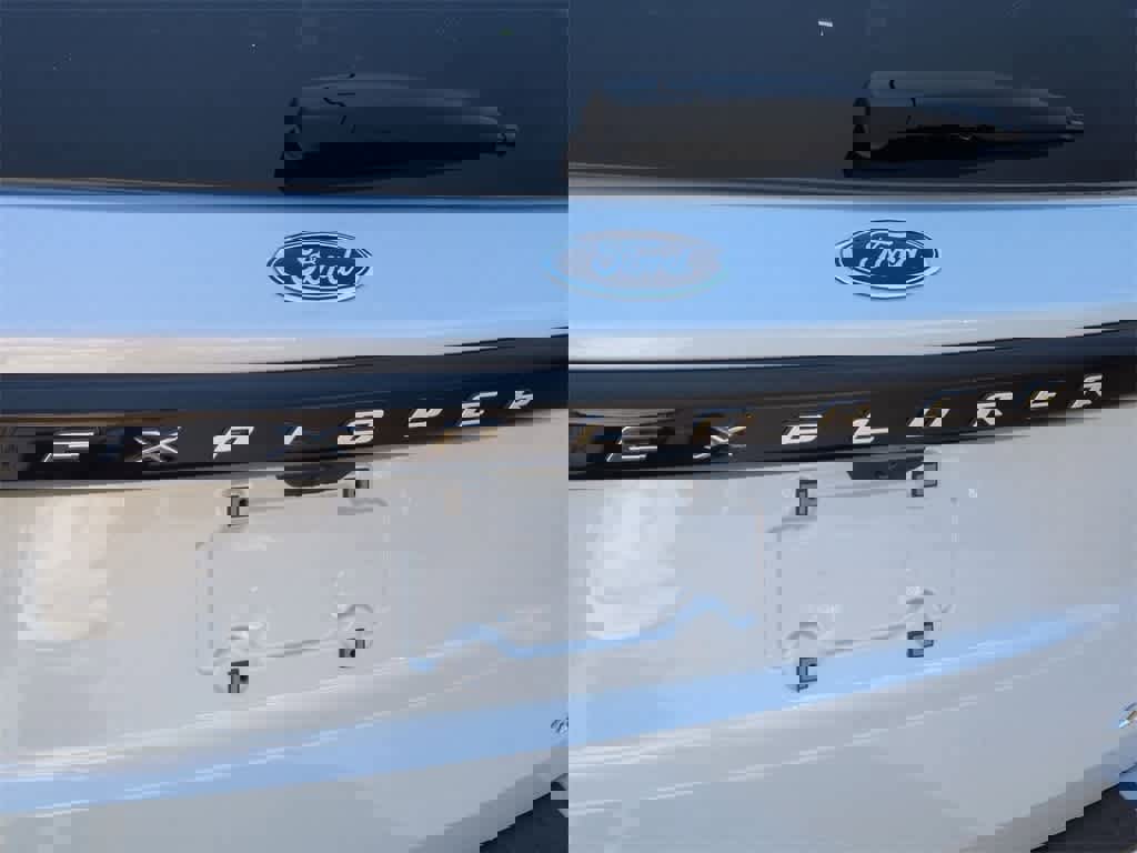 New 2026 Ford Explorer Active image 13