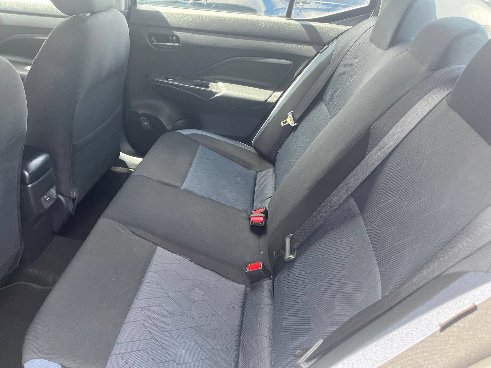 Used 2025 Nissan Versa SV FWD image 23