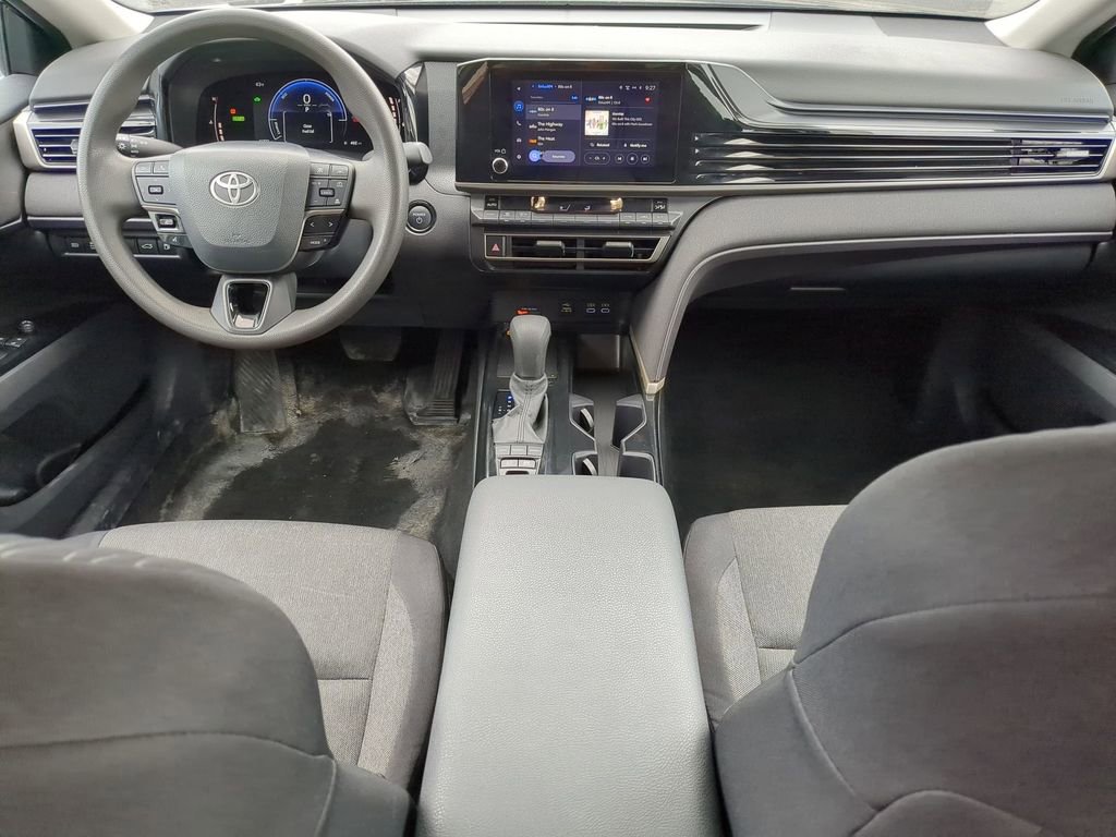 Used 2025 Toyota Camry LE image 25