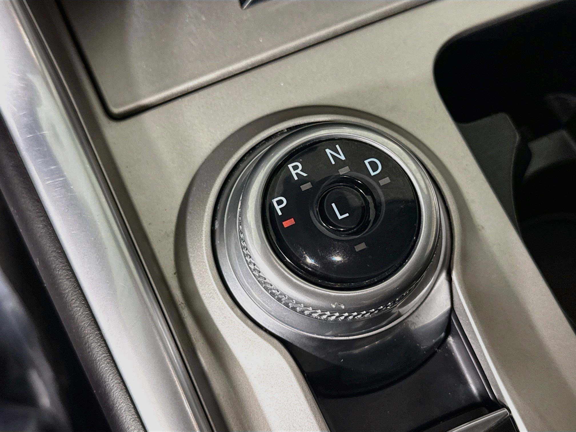 Used 2024 Ford Explorer Limited w/ Limited Technology Package RWD image 20