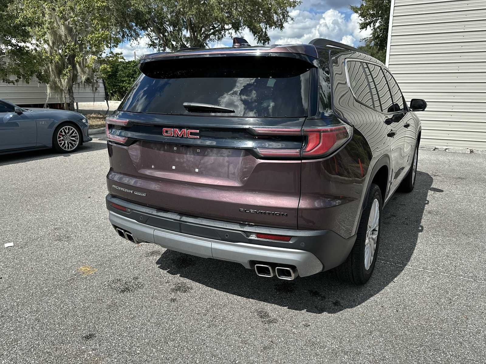 Certified 2024 GMC Acadia Elevation AWD/4WD image 6