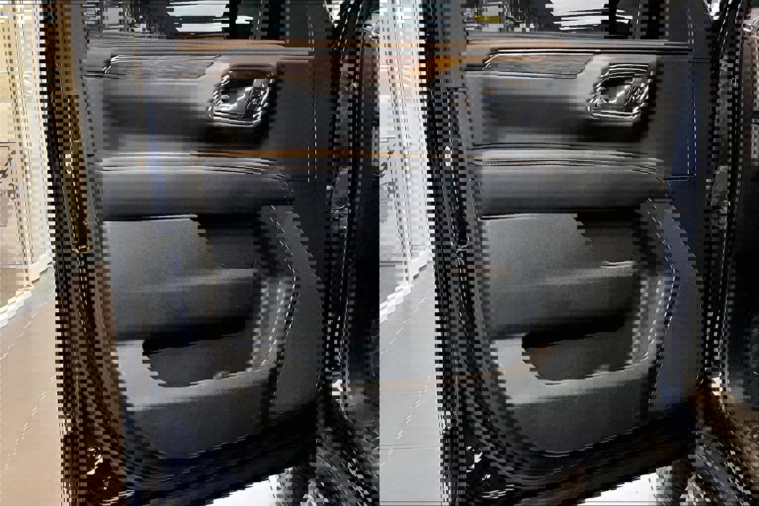 Used 2021 Chevrolet Tahoe LS image 38