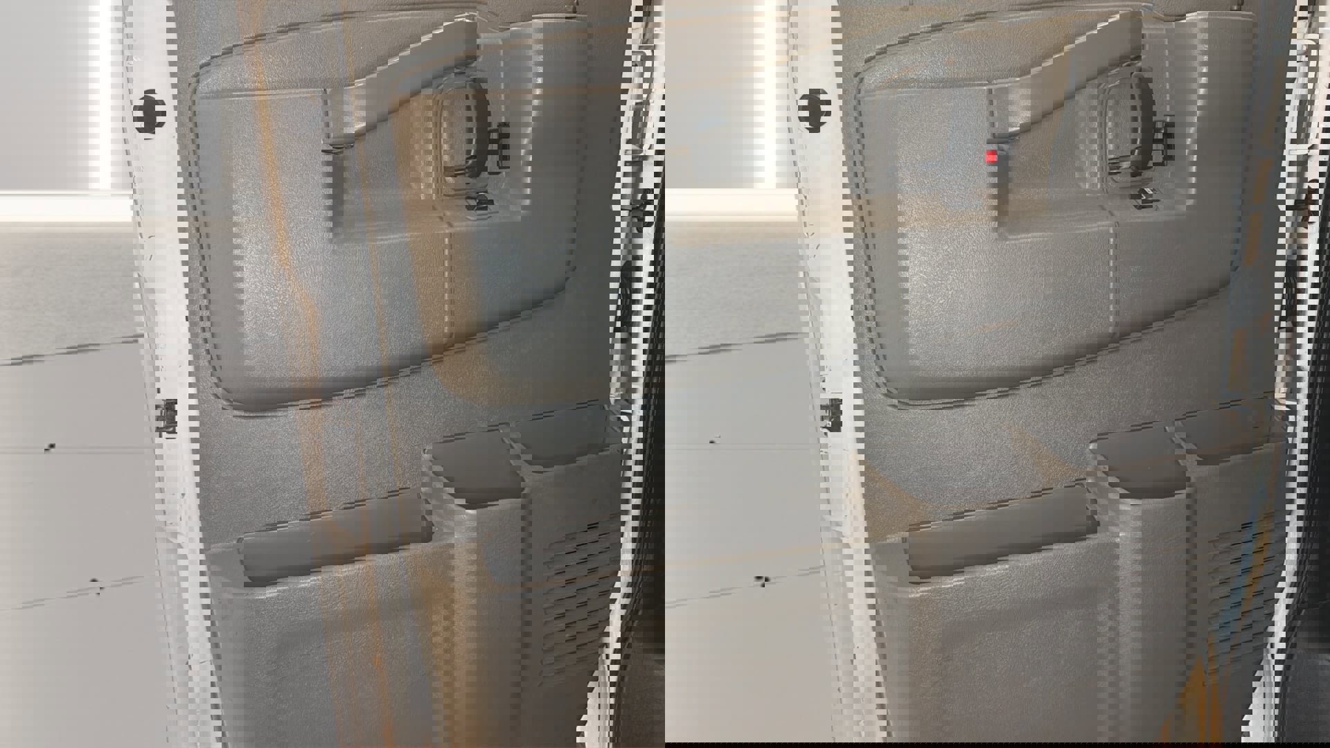 Used 2016 Chevrolet Express 3500 LT w/ LT Preferred Equipment Group image 21