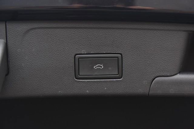 Used 2023 Volkswagen Atlas Cross Sport SEL image 26