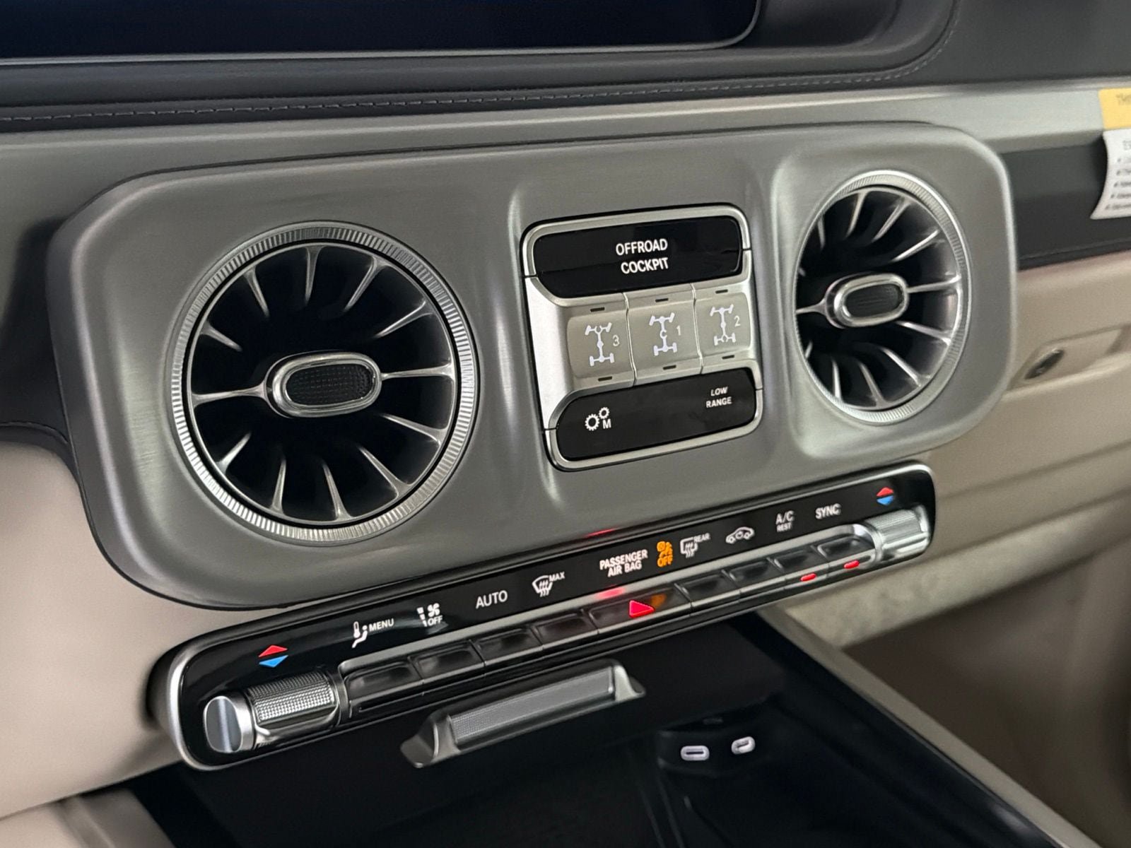 New 2027 Mercedes-Benz G 63 AMG 4MATIC image 35