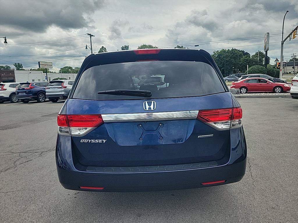 Used 2016 Honda Odyssey SE image 4