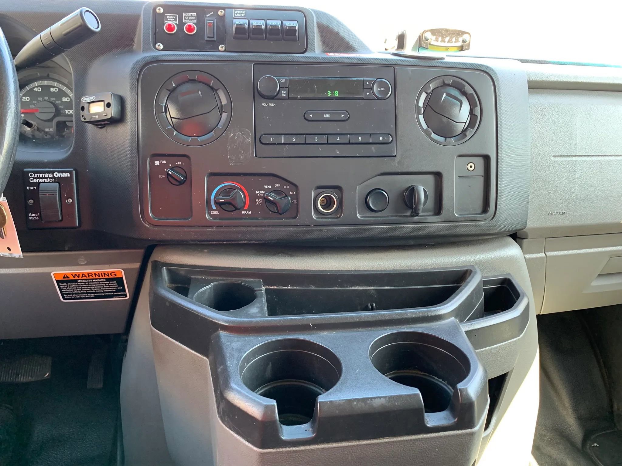 Used 2019 Ford E-350 and Econoline 350 Super Duty RWD image 15