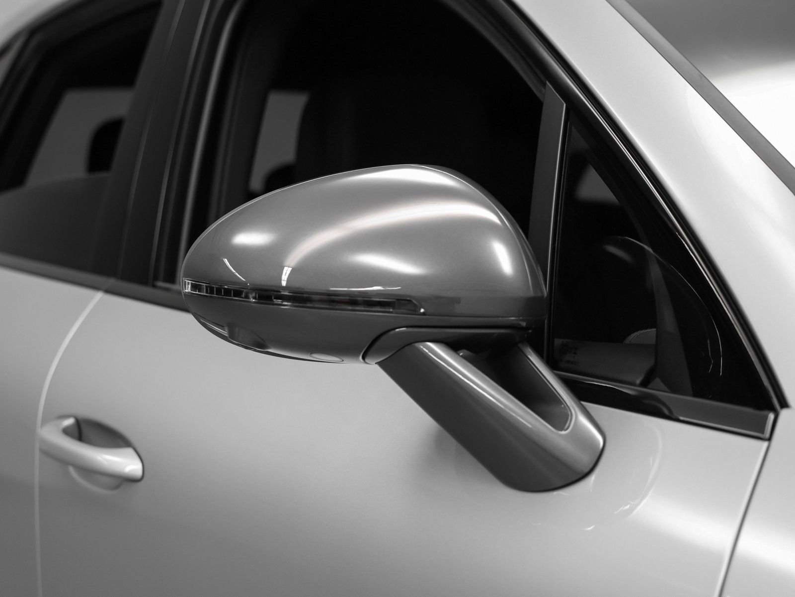 New 2025 Porsche Macan Turbo image 16