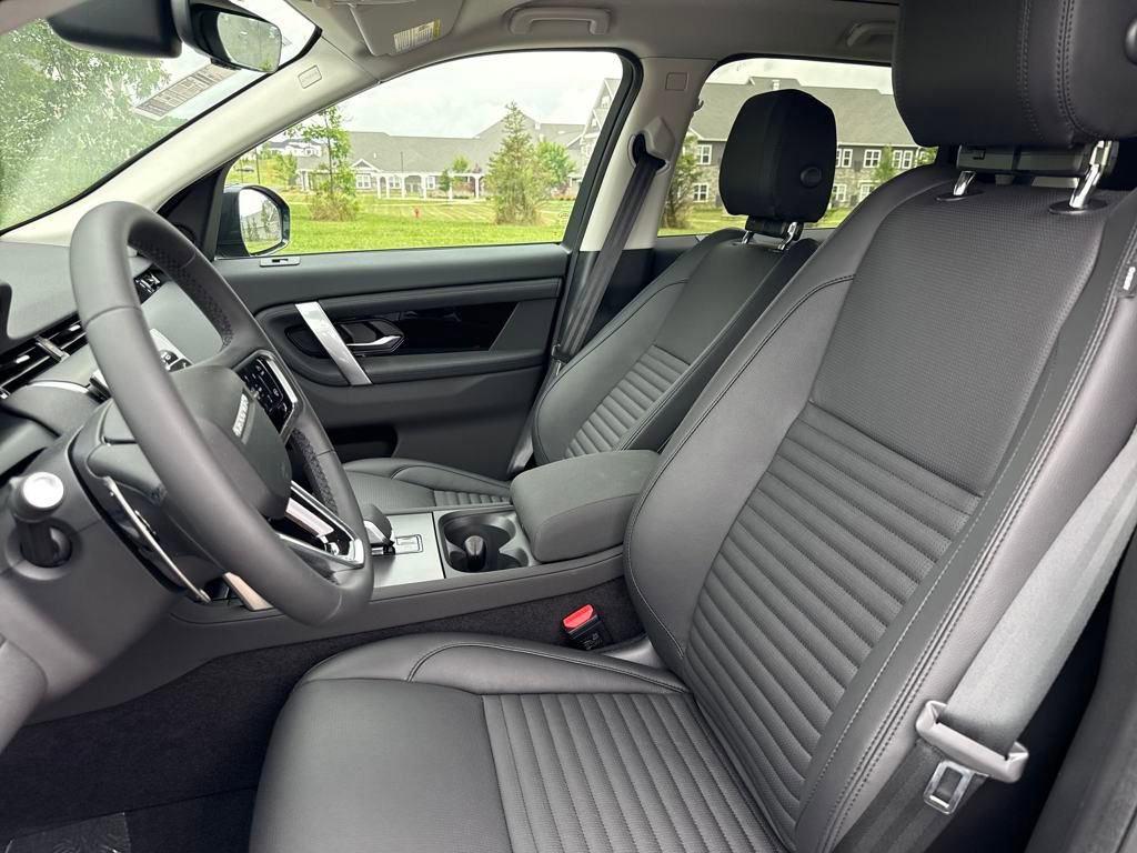New 2025 Land Rover Discovery Sport S AWD/4WD image 11