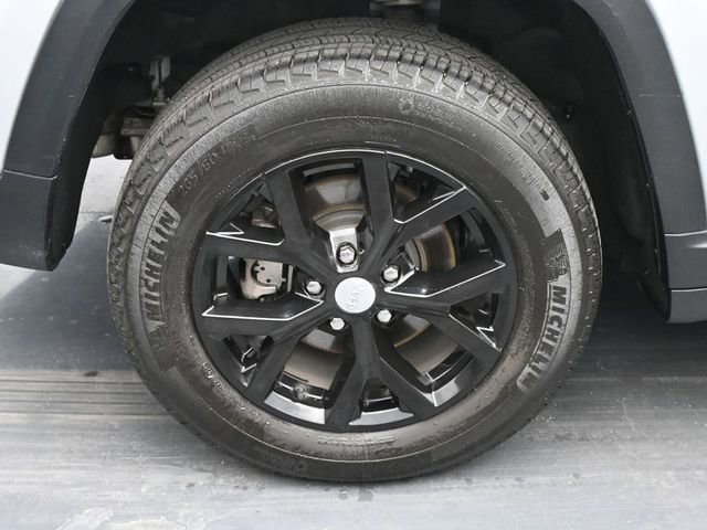 Used 2022 Jeep Grand Cherokee Limited image 40