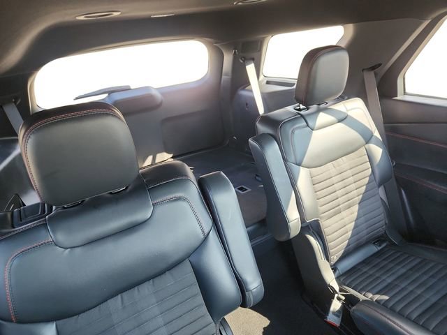 Certified 2025 Ford Explorer ST-Line image 18