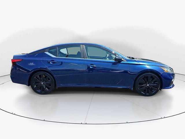 Used 2022 Nissan Altima 2.5 SR FWD image 3