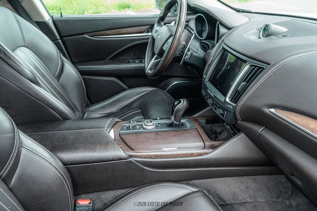 Used 2017 Maserati Levante S AWD/4WD image 39