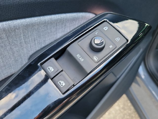 Certified 2024 Volkswagen ID.4 Pro RWD image 14