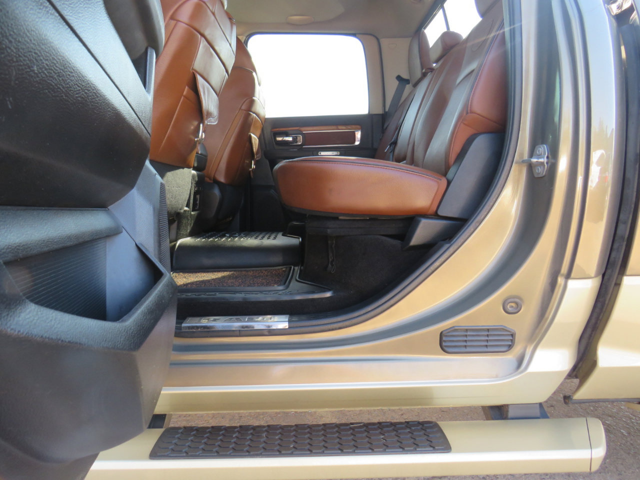 Used 2015 RAM 1500 Laramie Longhorn w/ Convenience Group image 24