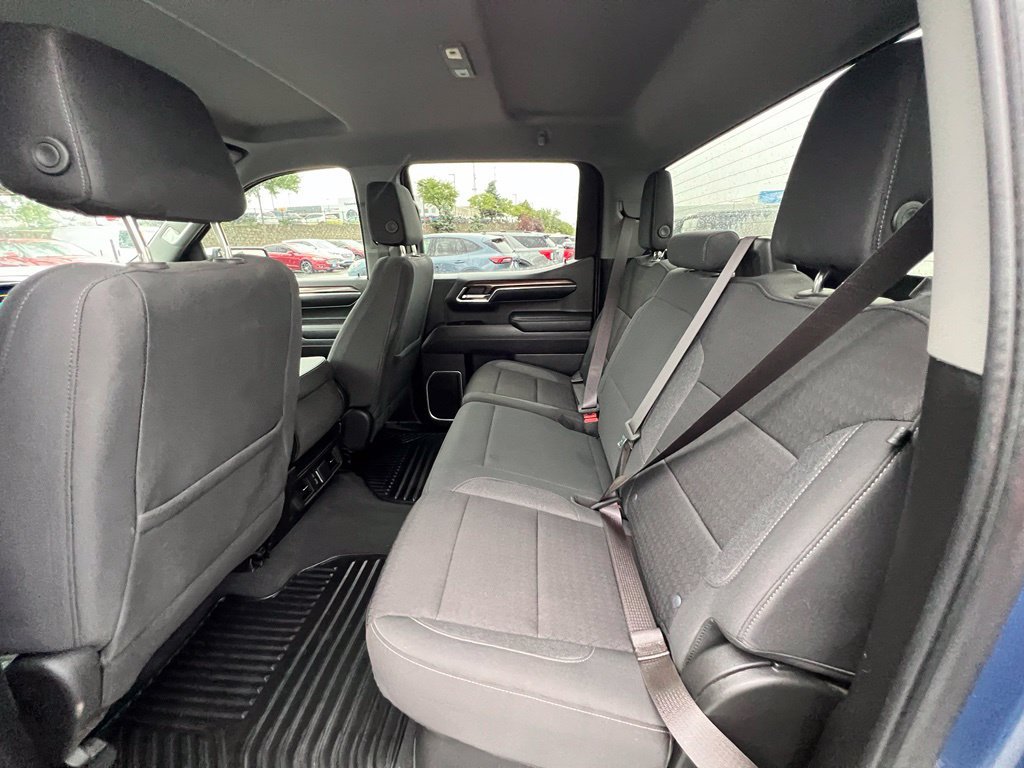 Used 2024 Chevrolet Silverado 1500 LT AWD/4WD image 21