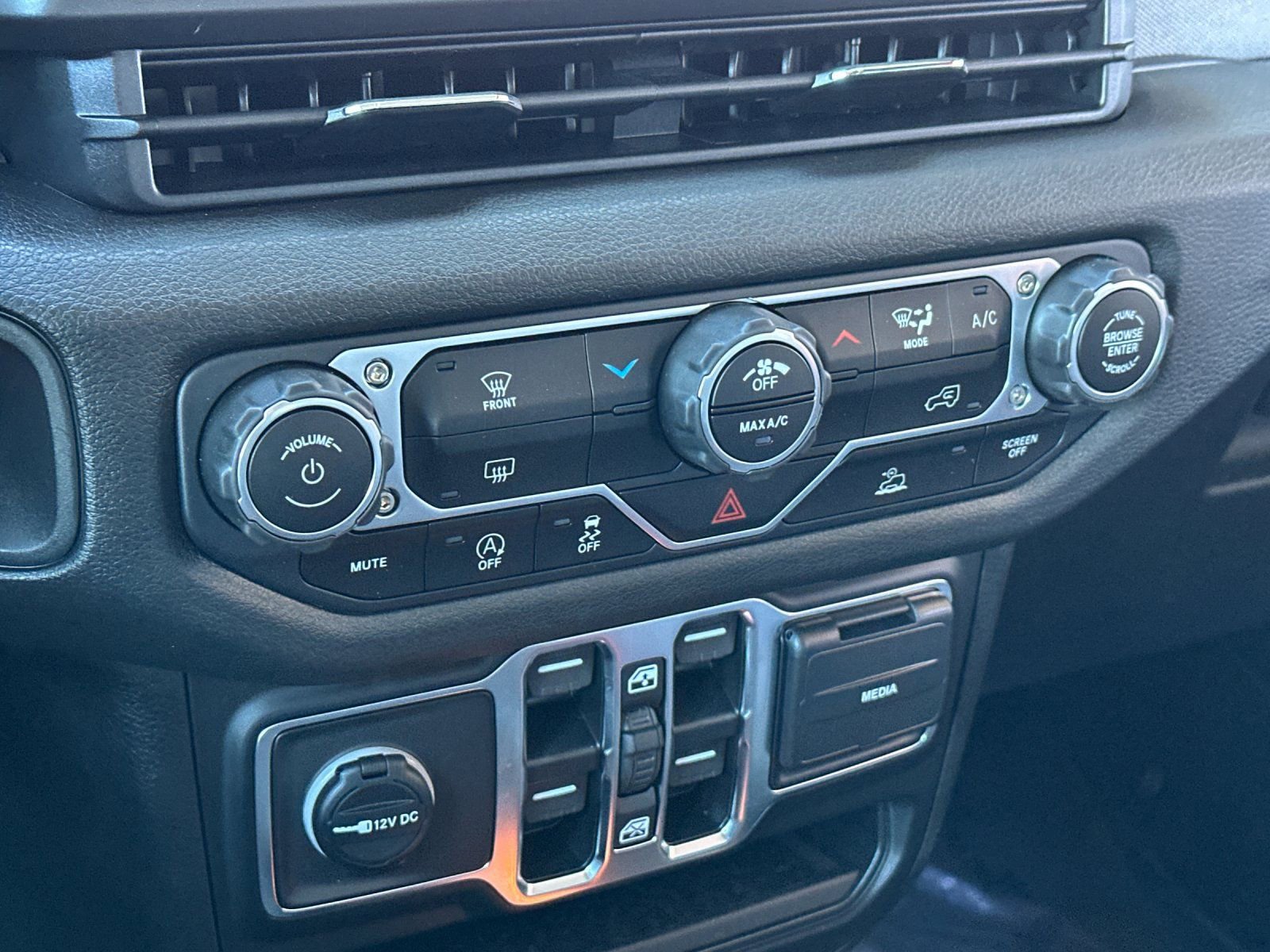 New 2025 Jeep Wrangler Unlimited Sport AWD/4WD image 19