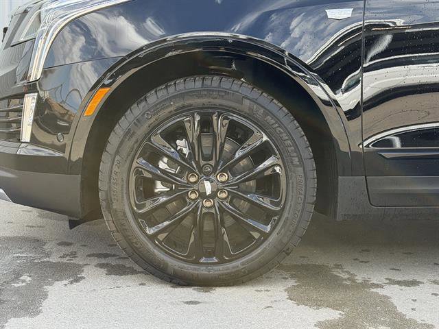 New 2026 Cadillac XT5 Premium Luxury w/ LPO, ONYX Package FWD image 7