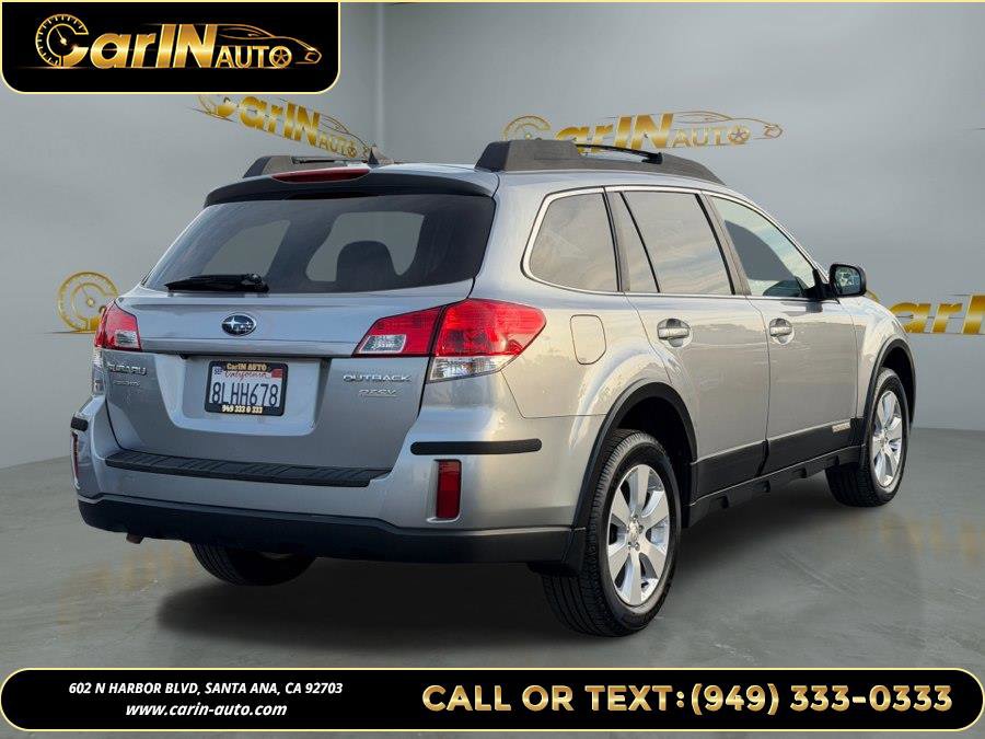 Used 2011 Subaru Outback 2.5i Limited w/ PWR Moonroof Pkg image 5