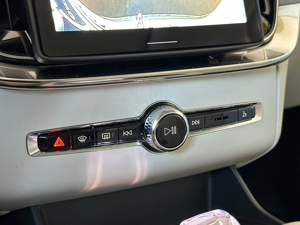 New 2026 Volvo XC90 T8 Ultra w/ Protection Package Premier image 21