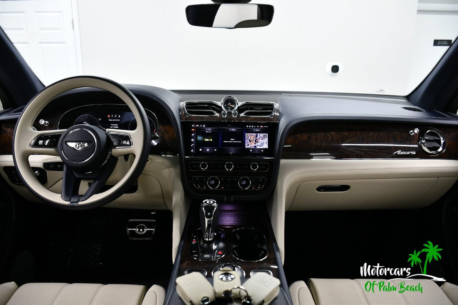 Used 2023 Bentley Bentayga AWD/4WD image 42