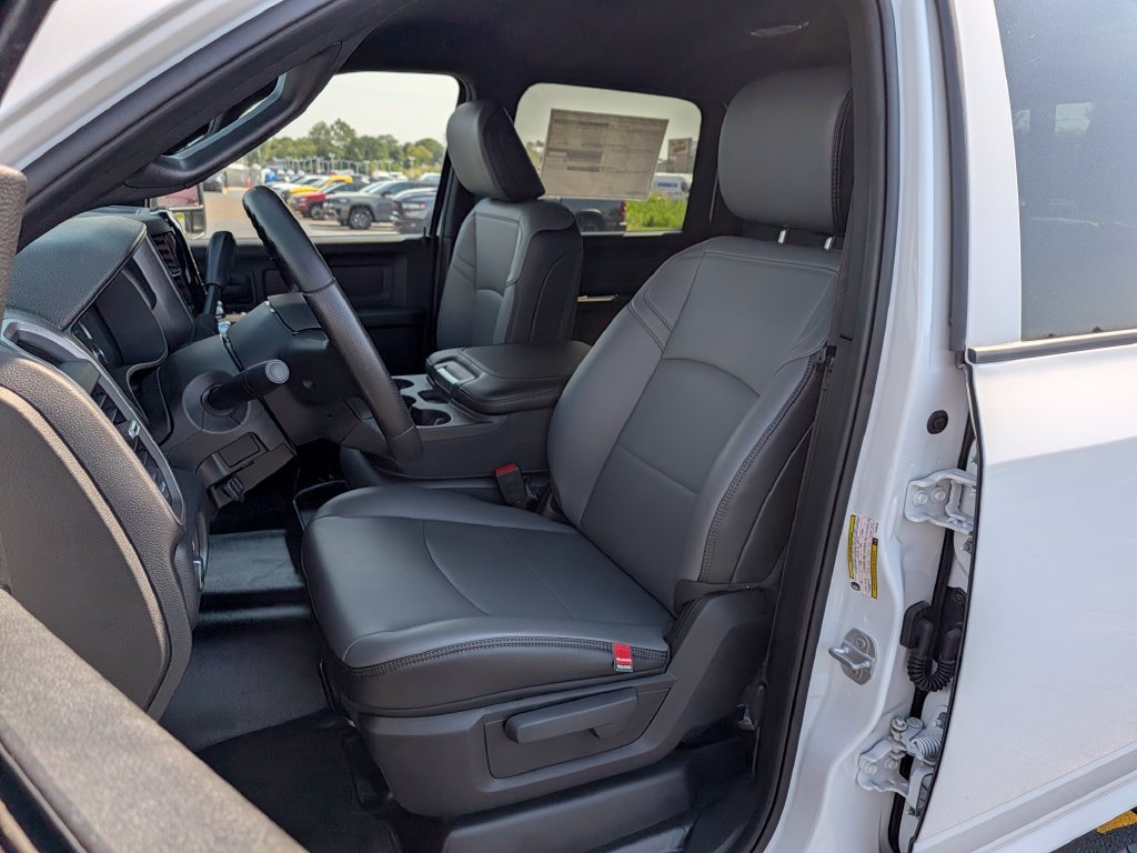 New 2026 RAM 2500 Tradesman AWD/4WD image 12