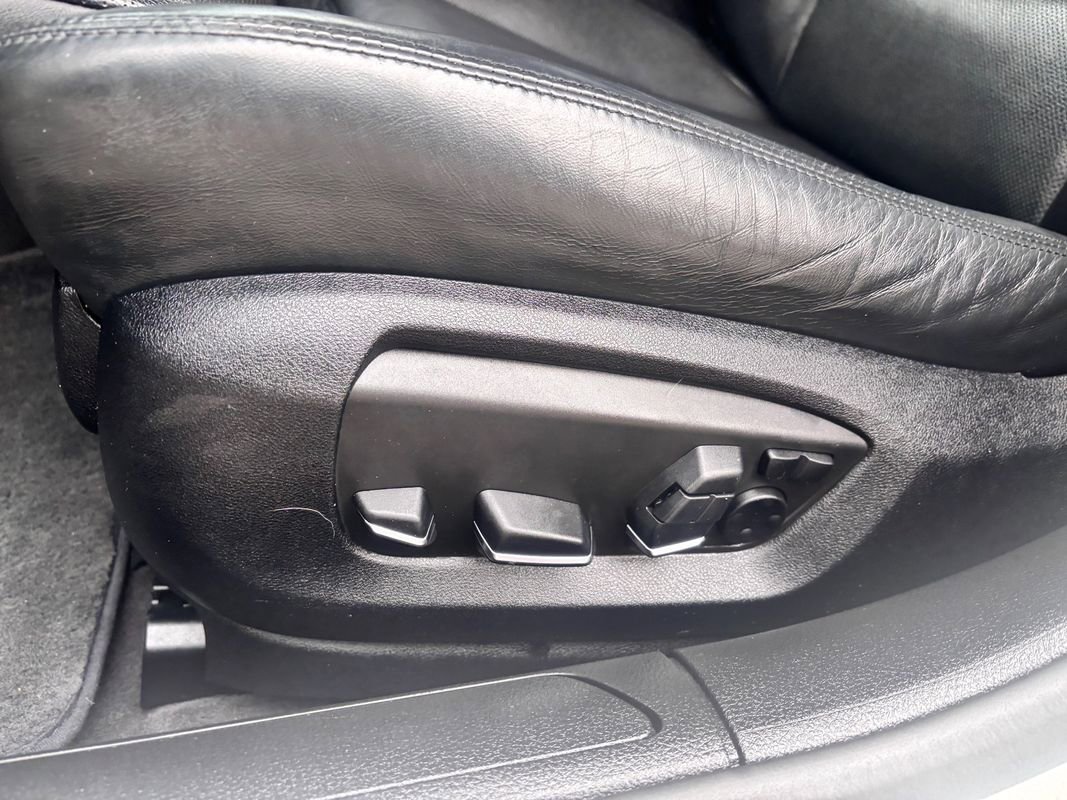 Used 2015 BMW 750Li xDrive image 11