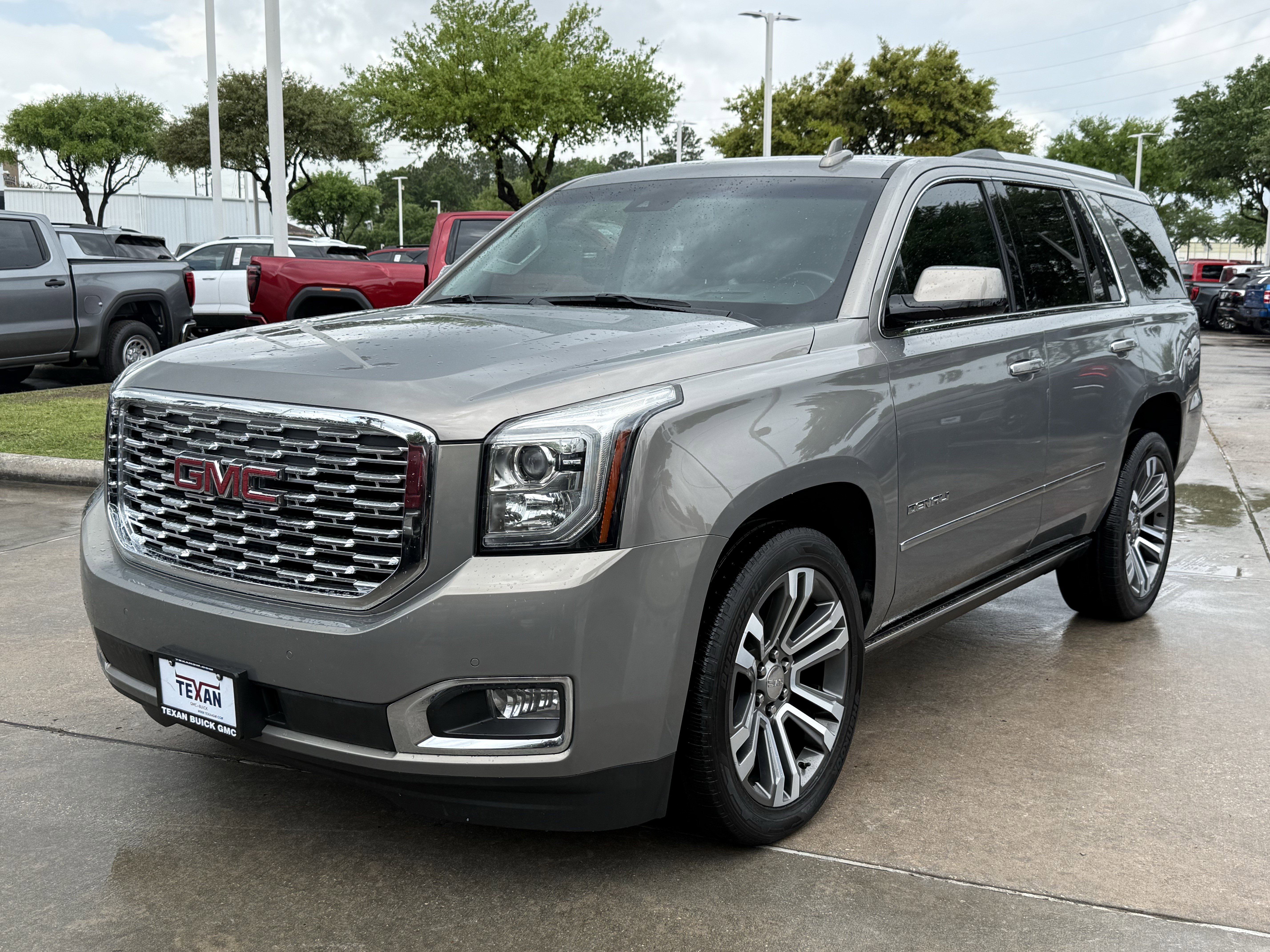 Used 2019 GMC Yukon Denali w/ Denali Ultimate Package image 9