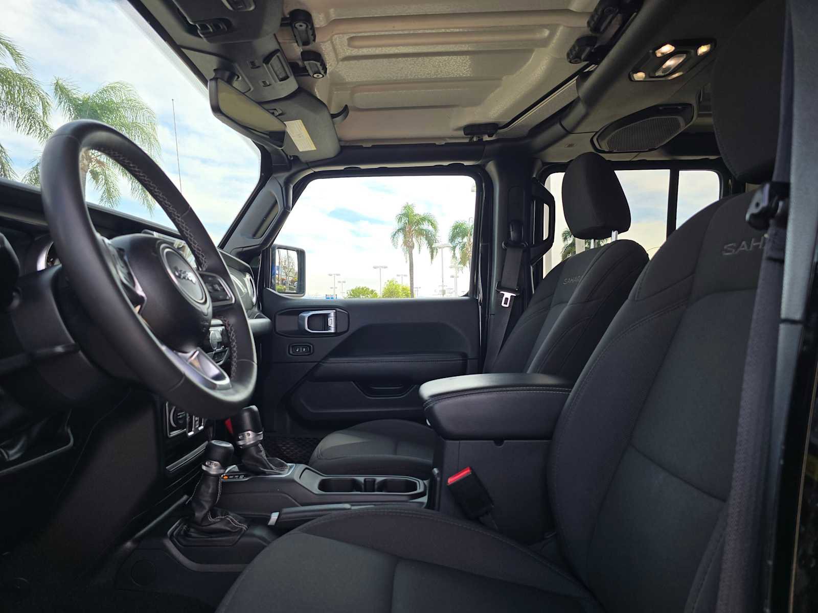 Used 2023 Jeep Wrangler Unlimited Sahara AWD/4WD image 20