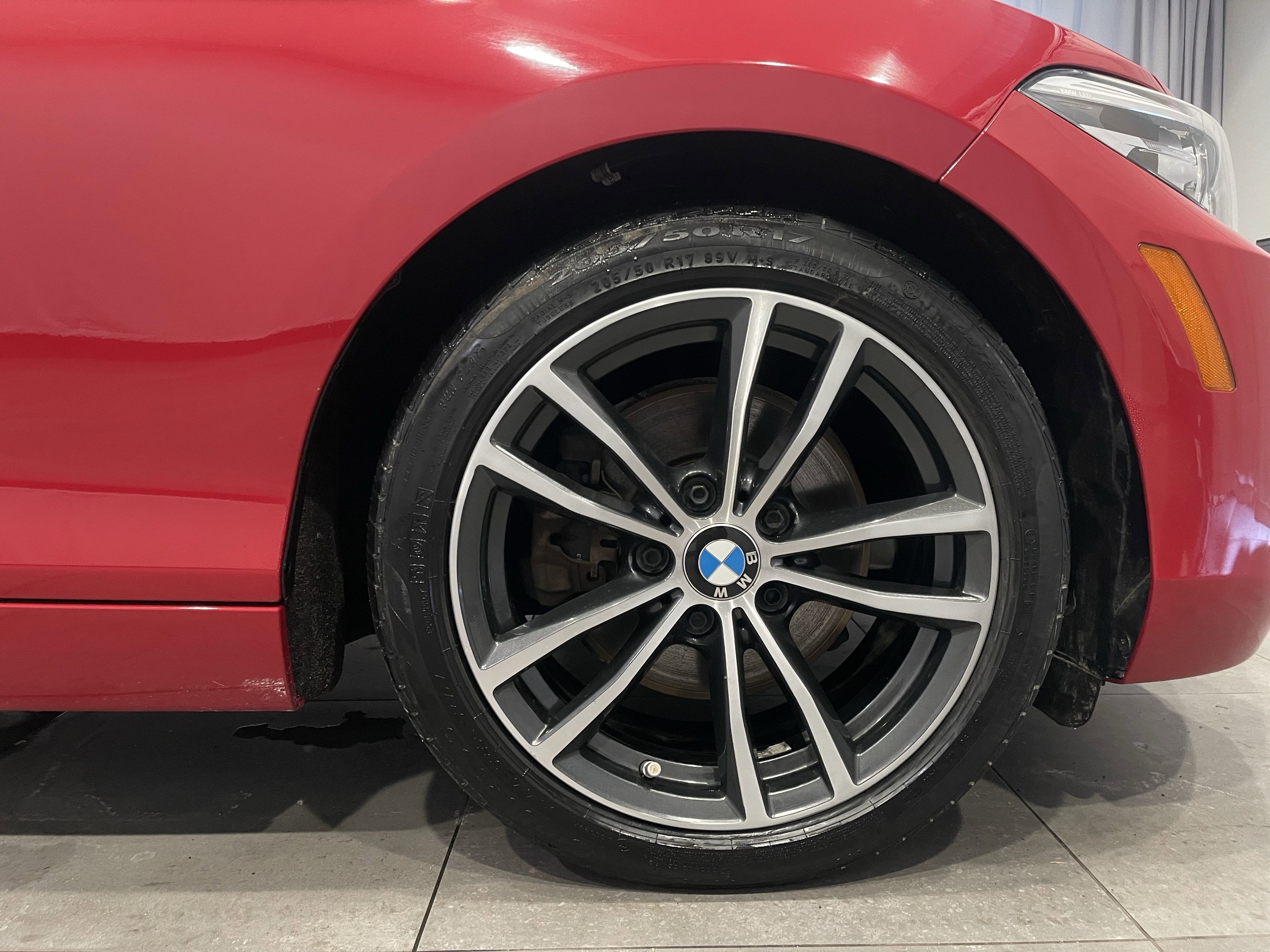 Used 2019 BMW 230i xDrive Convertible w/ Convenience Package image 11