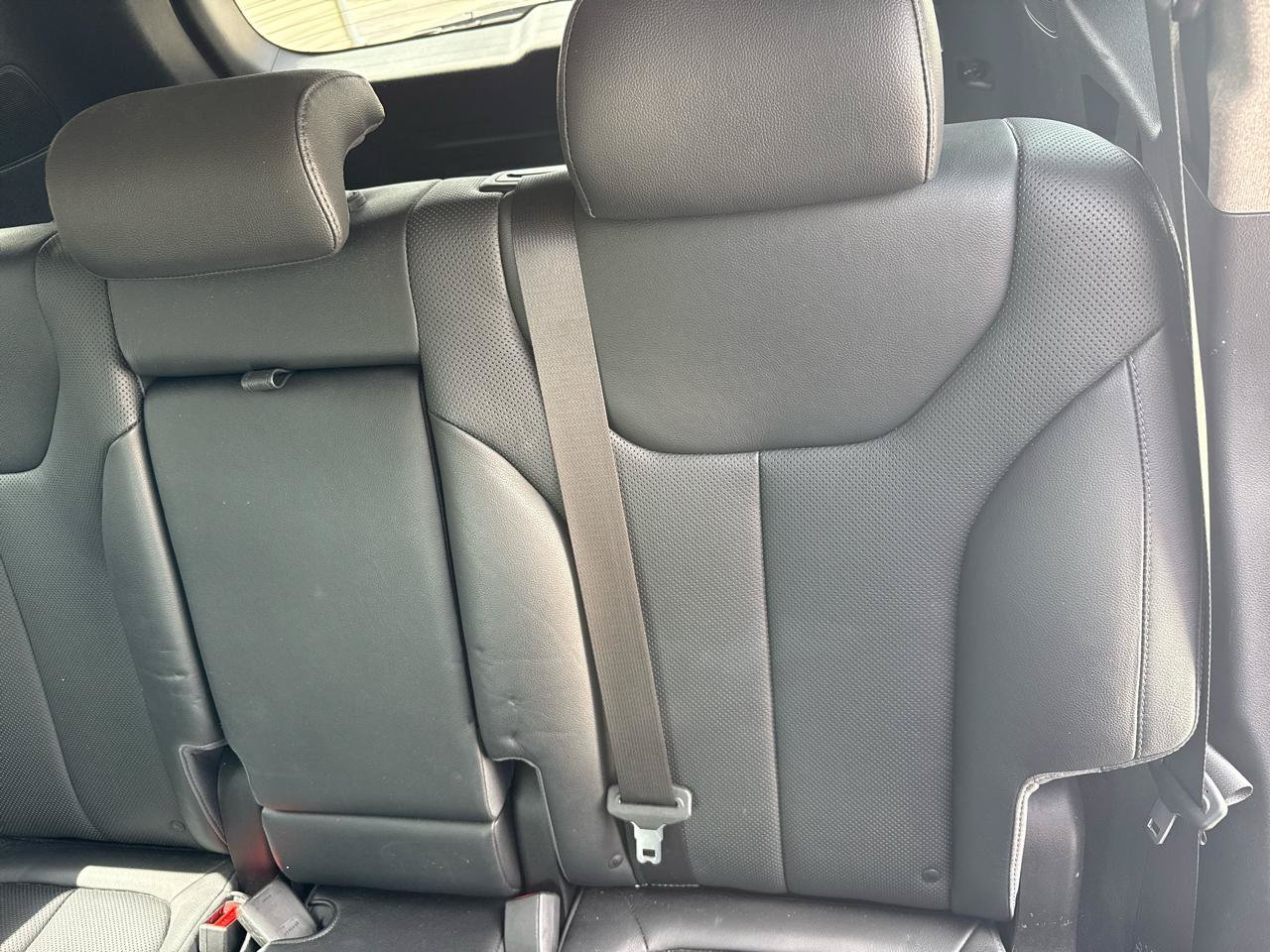 Used 2019 Hyundai Santa Fe Limited FWD image 27