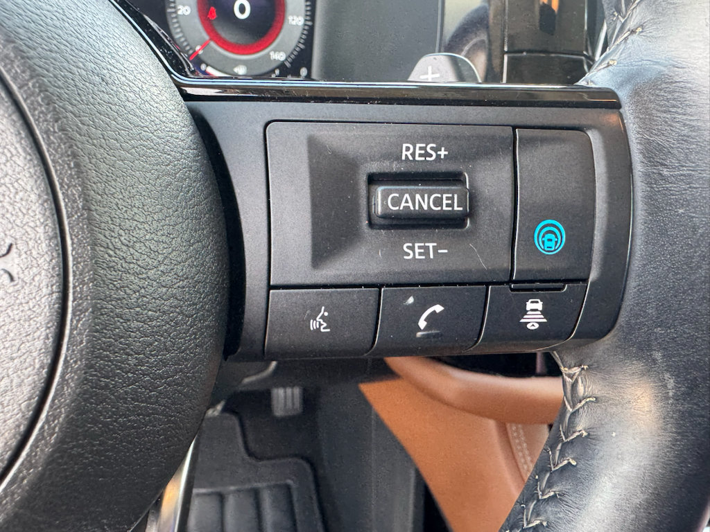 Used 2024 Nissan Pathfinder Platinum w/ Cargo Package FWD image 15
