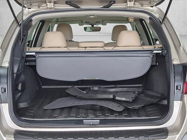 Used 2018 Subaru Outback 2.5i Limited AWD/4WD image 6