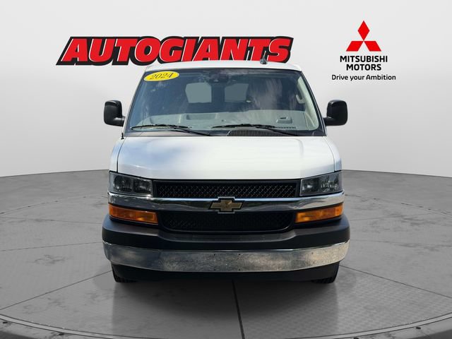 Used 2024 Chevrolet Express 3500 LT w/ LT Preferred Equipment Group RWD image 6