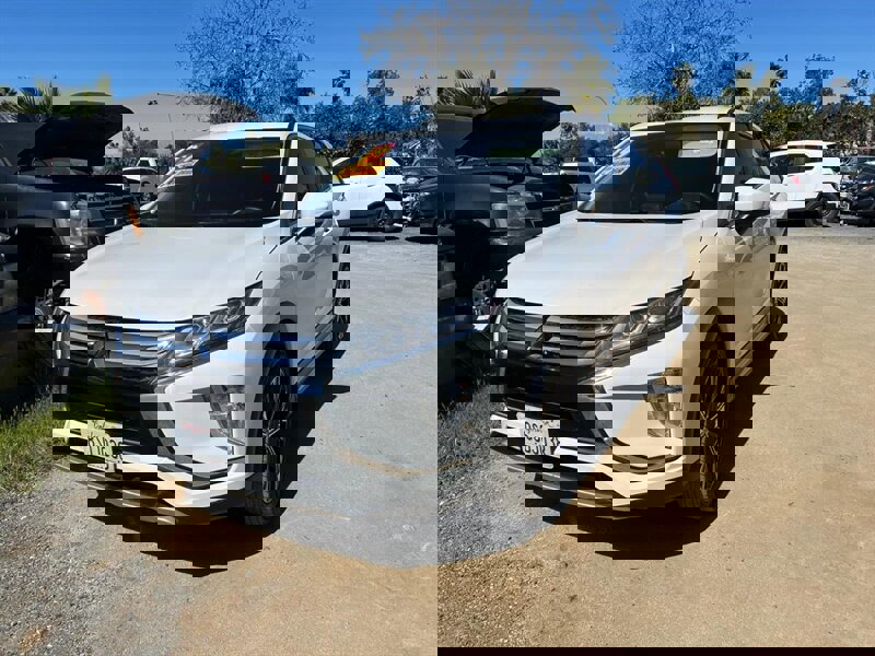 Used 2019 Mitsubishi Eclipse Cross SE image 2