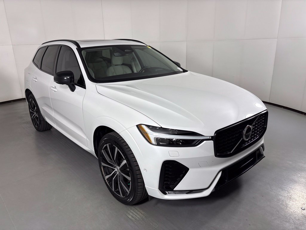 Used 2024 Volvo XC60 B5 Plus w/ Protection Package Premier AWD/4WD image 2