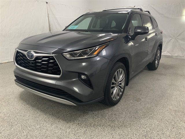 Used 2020 Toyota Highlander Platinum AWD/4WD image 2