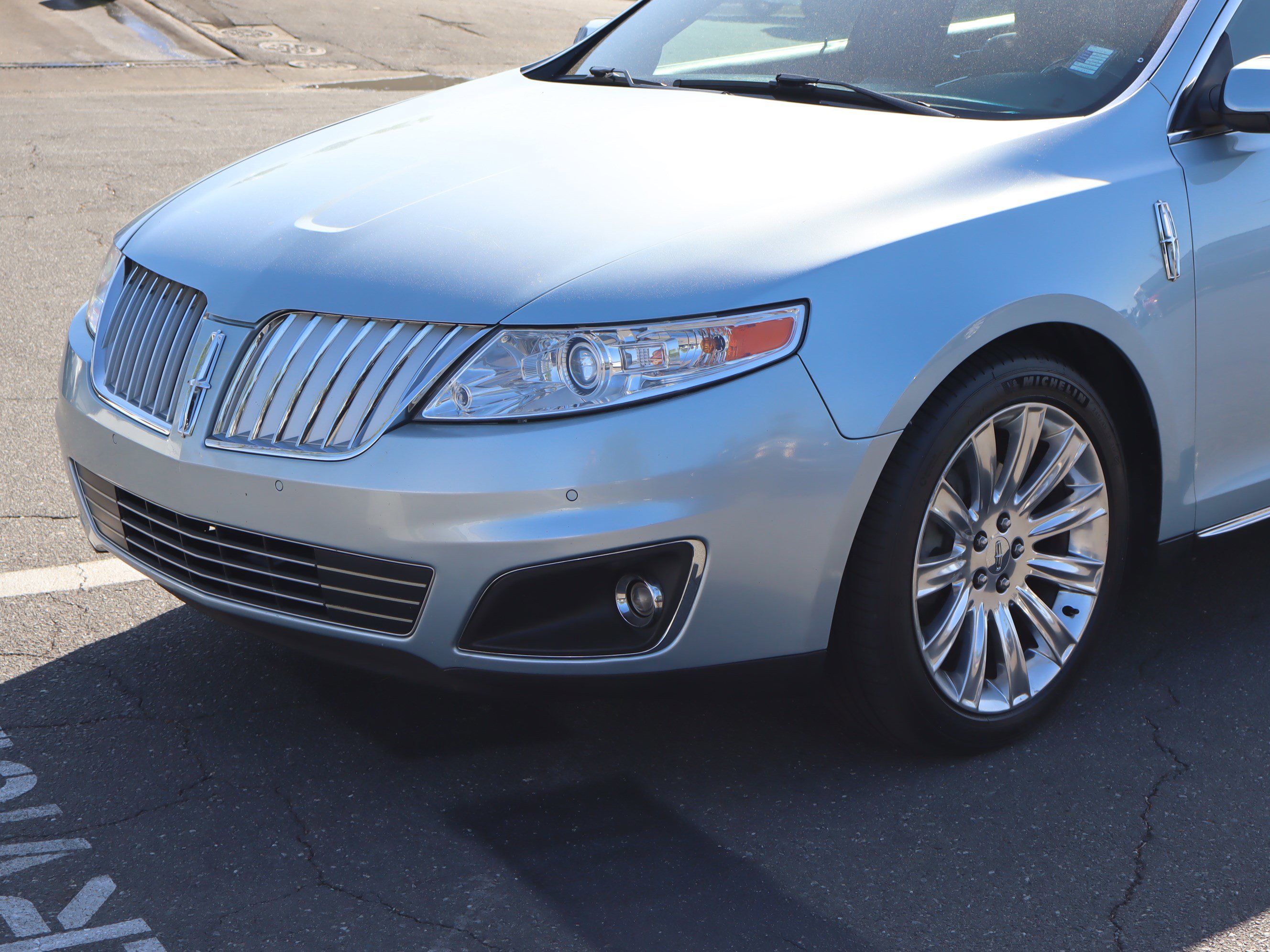 Used 2009 Lincoln MKS image 6