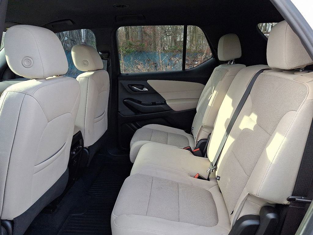 Used 2023 Chevrolet Traverse LS w/ Midnight/Sport Edition image 16
