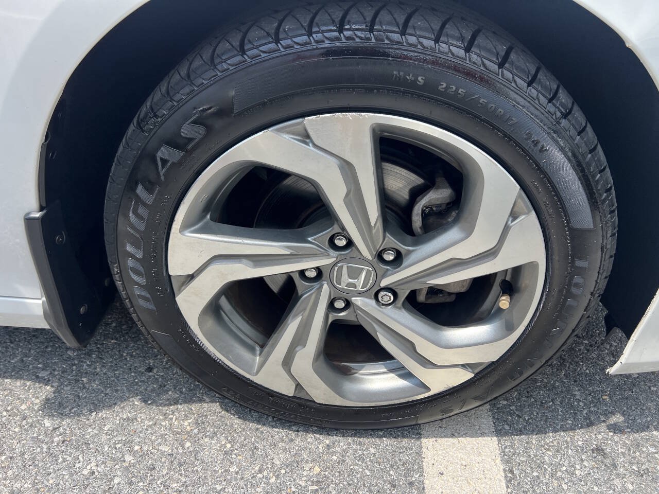 Used 2018 Honda Accord EX-L image 12