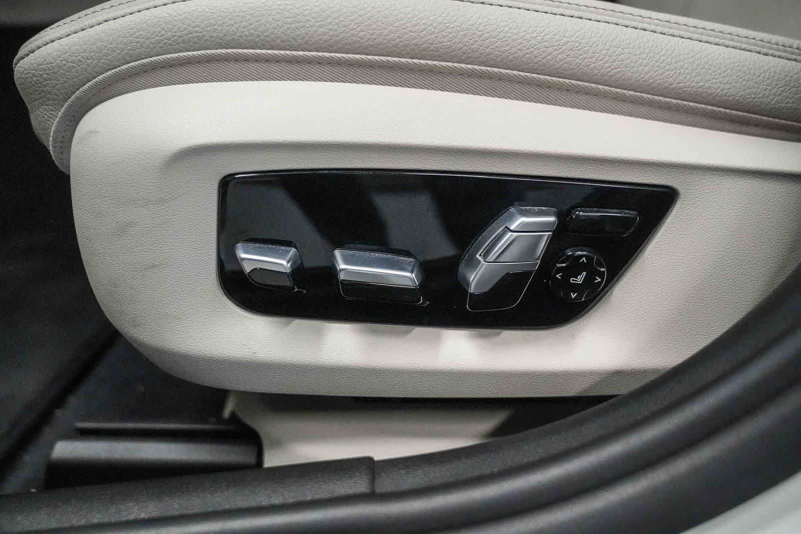 Used 2018 BMW M550i xDrive AWD/4WD image 22