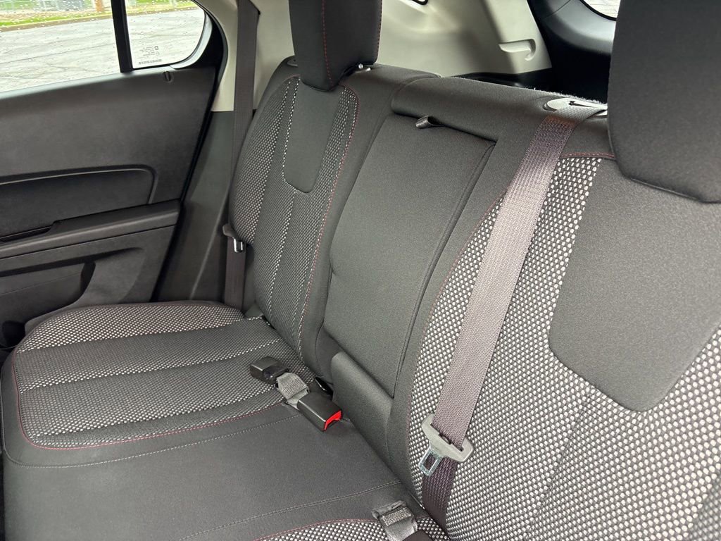 Used 2017 Chevrolet Equinox LT w/ Convenience Package image 16