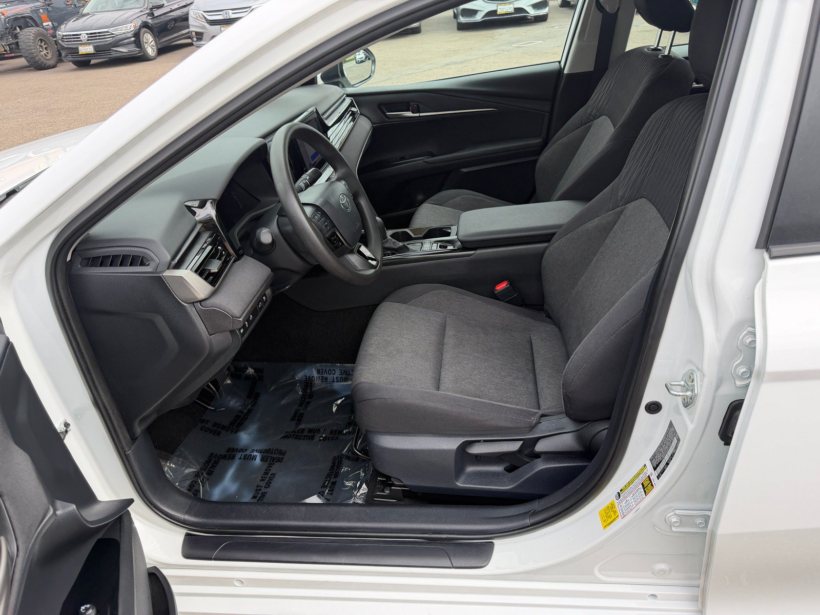 Used 2025 Toyota Camry LE FWD image 17