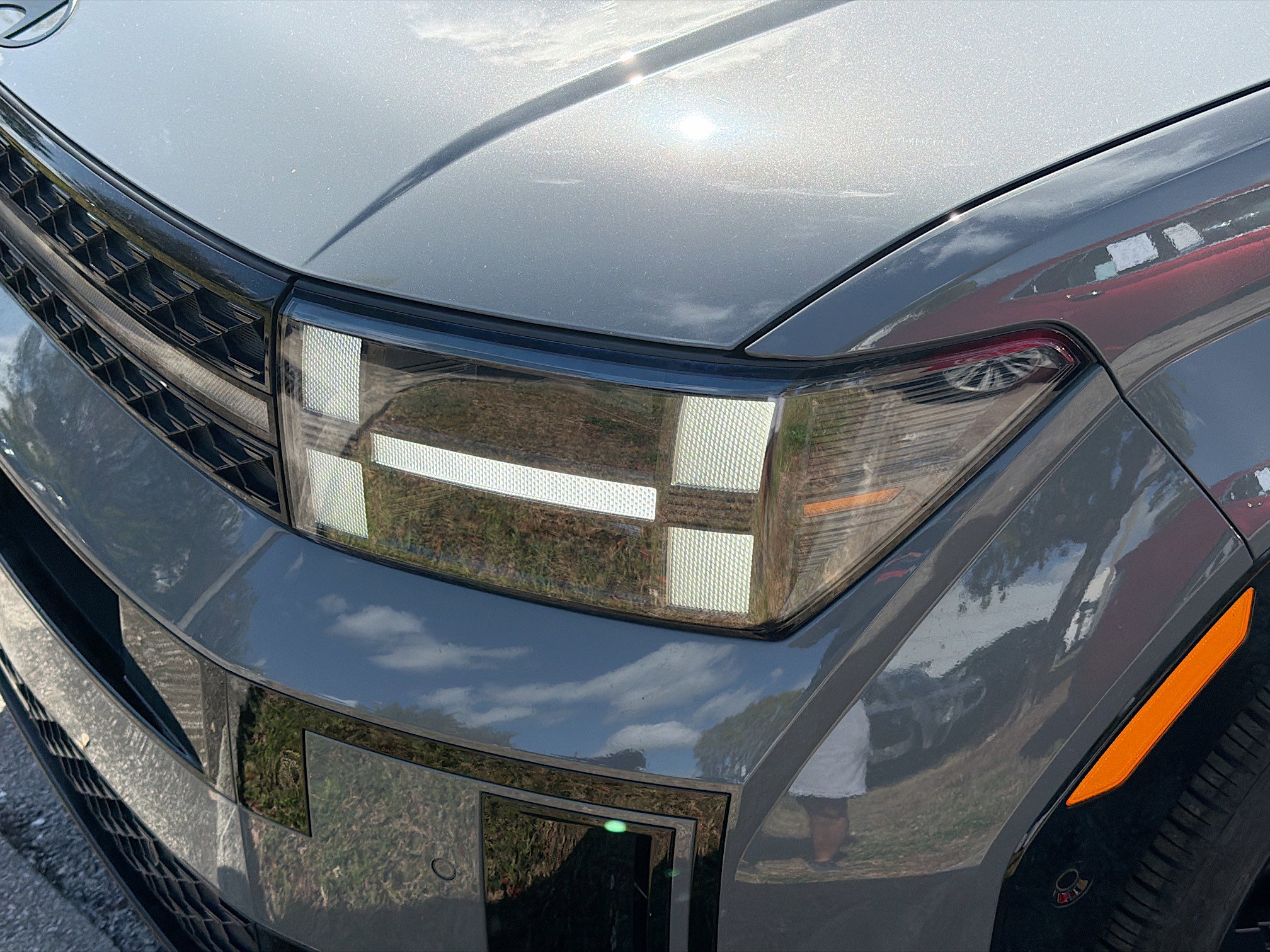 Used 2025 Hyundai Santa Fe Calligraphy image 9